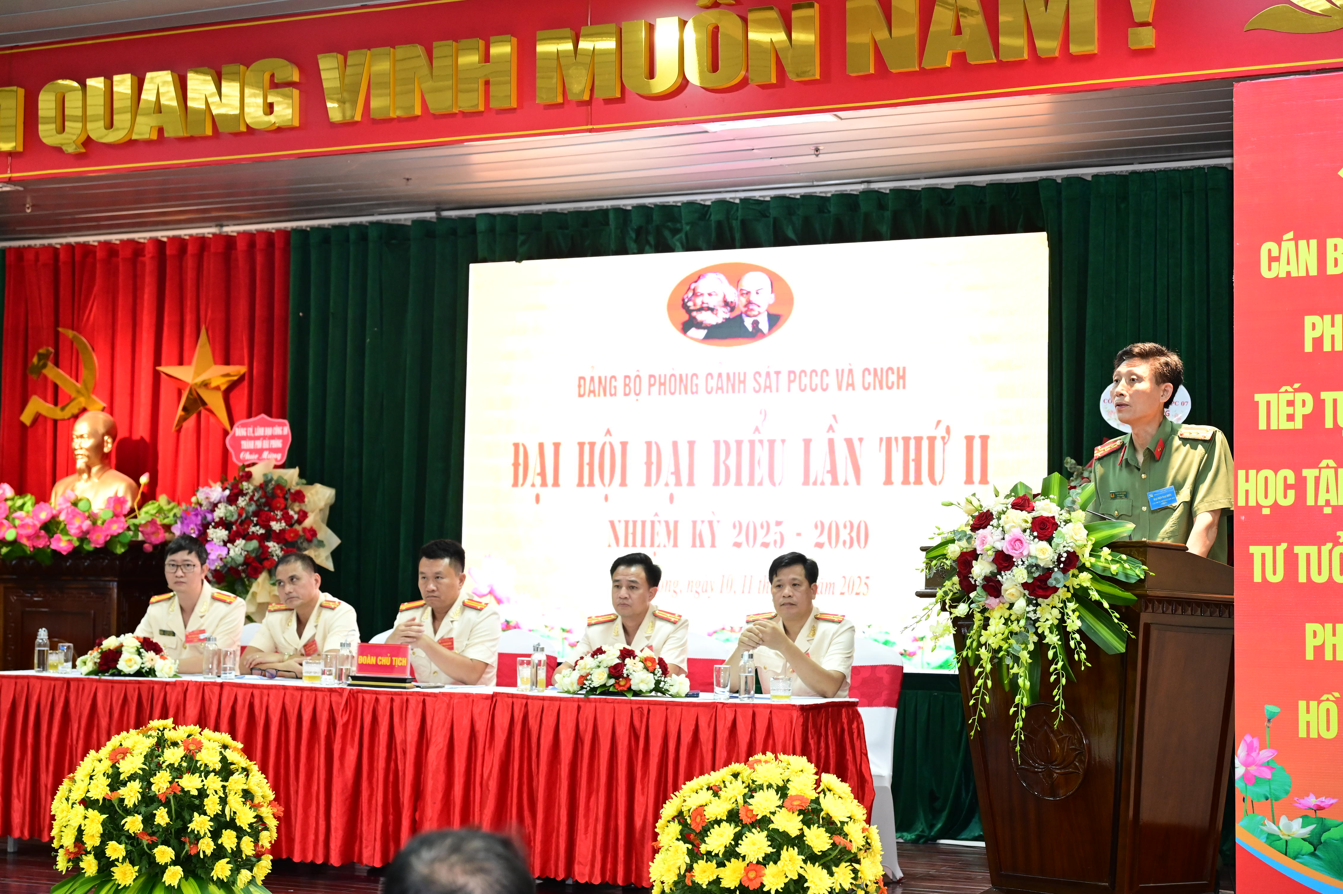 Đảng bộ Phòng Cảnh sát PCCC và CNCH phấn đấu phát huy sáng kiến, lãnh đạo, chỉ đạo hoàn thành thắng lợi nhiệm vụ được giao